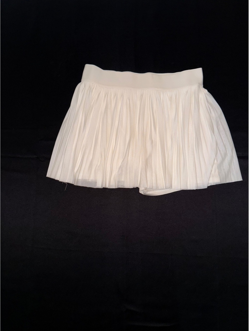 Vanilla Star Women's Large White Pleated Skort